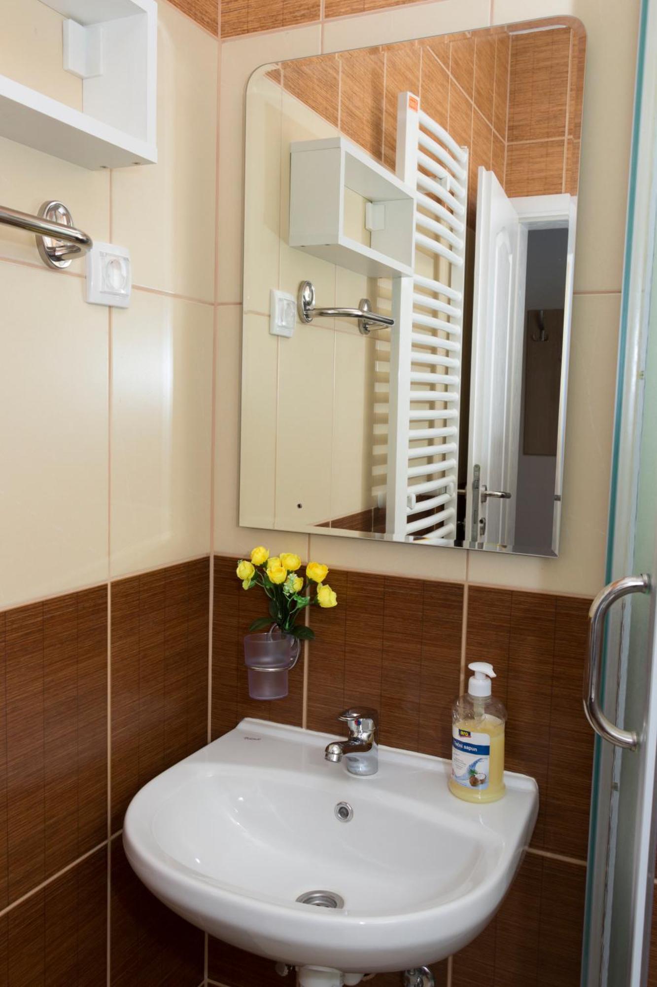 Kety Apartments Крагуєваць Номер фото