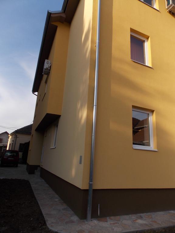 Kety Apartments Крагуєваць Екстер'єр фото